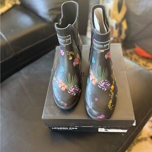 London Fog Floral Rain Ankle Boots - Black with Pink & Green Accents Sz 8